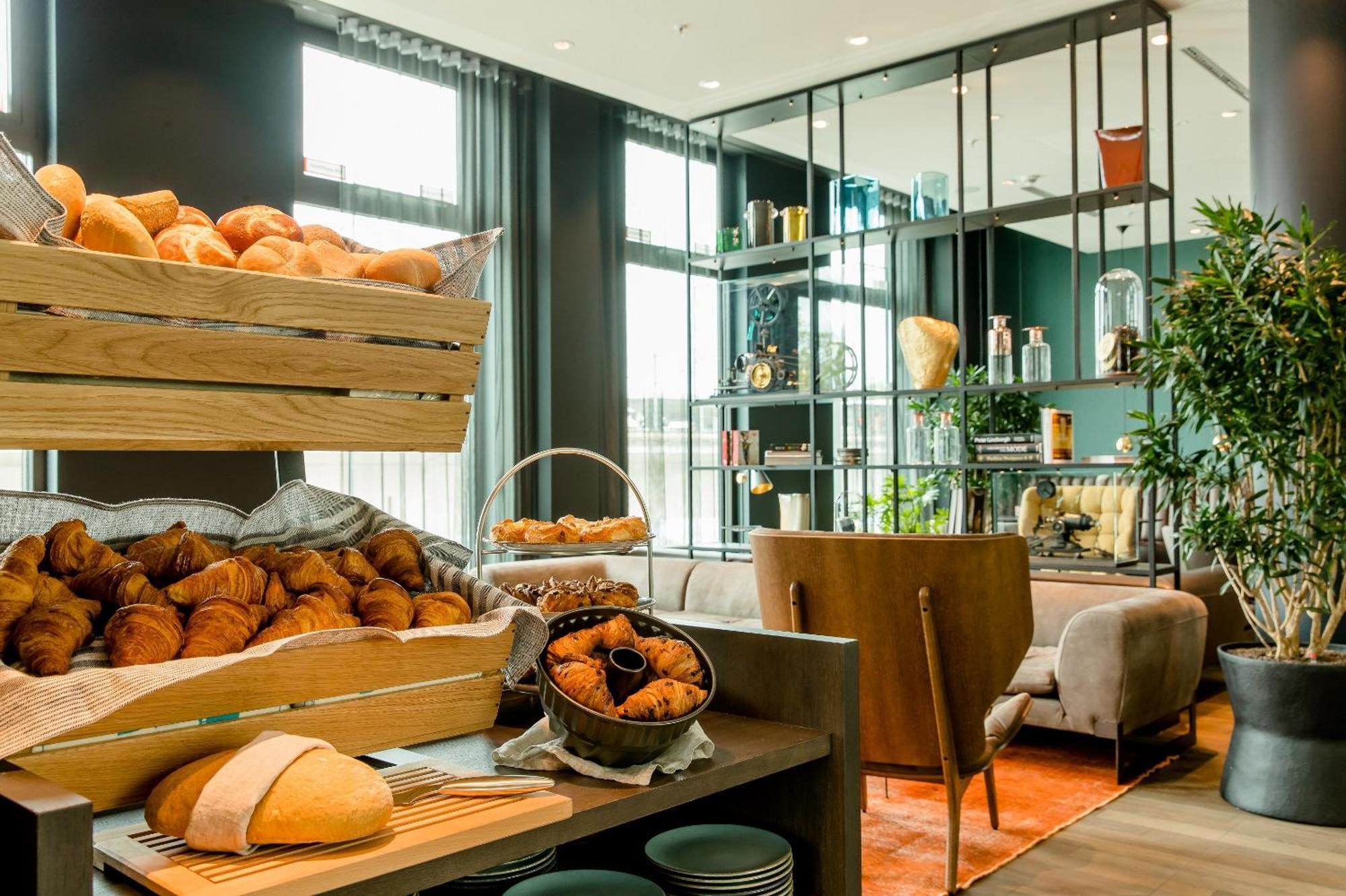 Motel One Koeln-Messe Εξωτερικό φωτογραφία